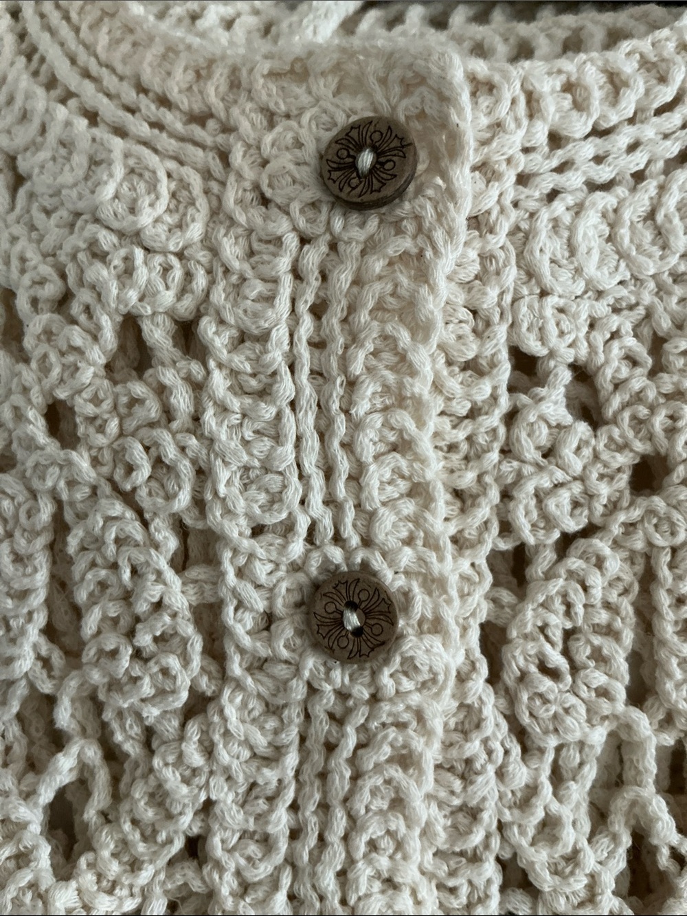 ULTRA PINK Cream Crochet Button-Front Sleeveless Top Size Small - Picture 3 of 6